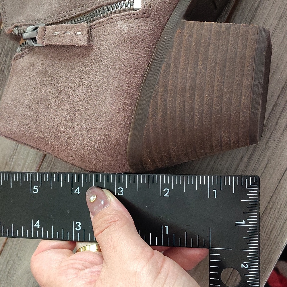 New Frye Women's Suede Ankle Boots In Taupe Size 9.5 - Picture 13 of 13